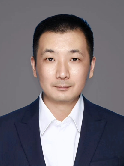 李霄